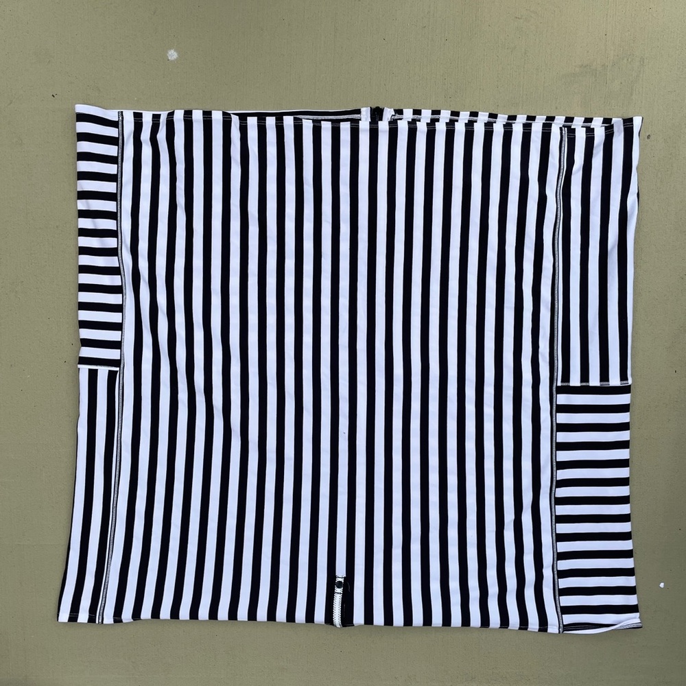 Lulu Lemon black and white striped wrap